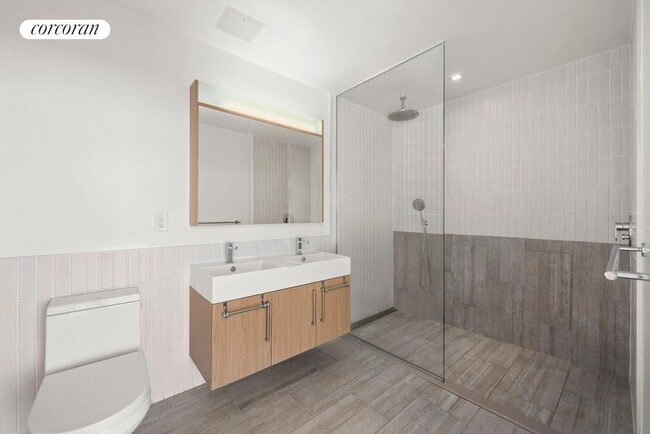 Building Photo - 415 Red Hook Ln