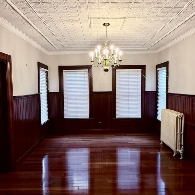 Building Photo - Luxury 2BR/2BA on Eastern Prom – Walk to Waterfront