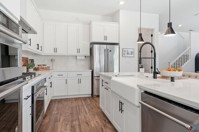 Building Photo - 1550 Plumas Dr
