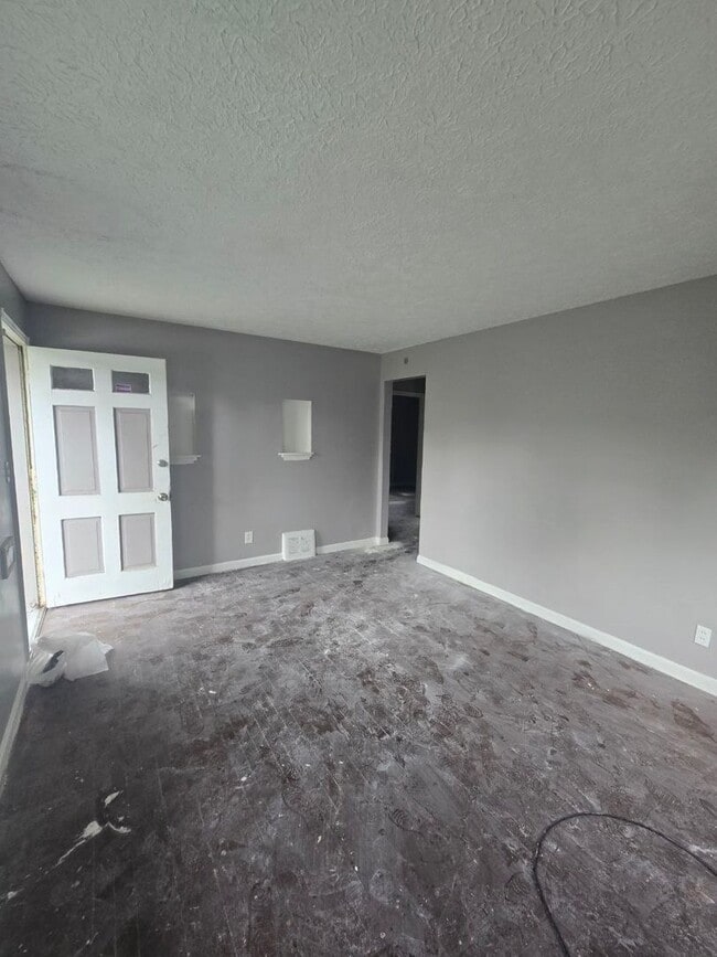Building Photo - 14205 Sylvia Ave