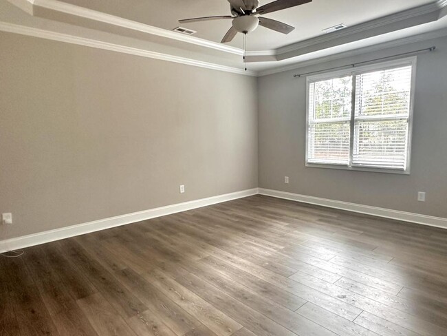 Building Photo - 3355 Hopekirk Dr