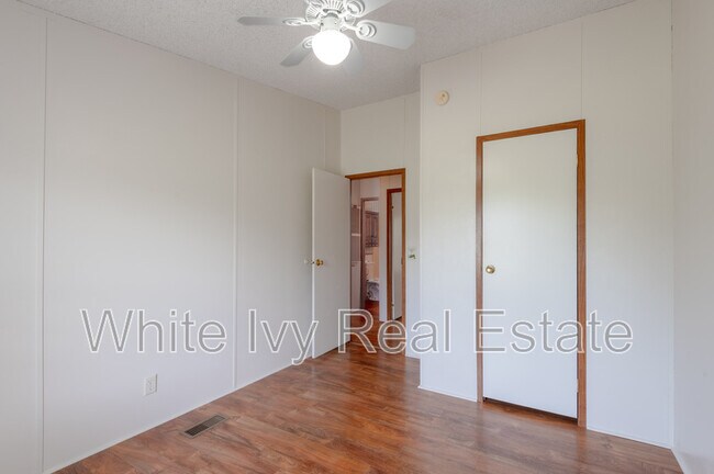 Building Photo - 37 -A Riverside Ln