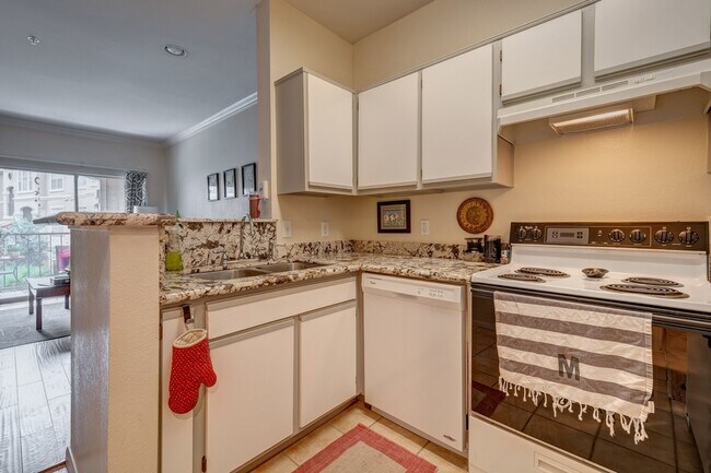 Building Photo - 3231 Allen Pkwy