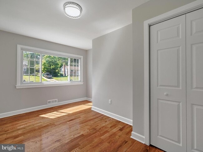 Building Photo - 4502 Elmwood Rd