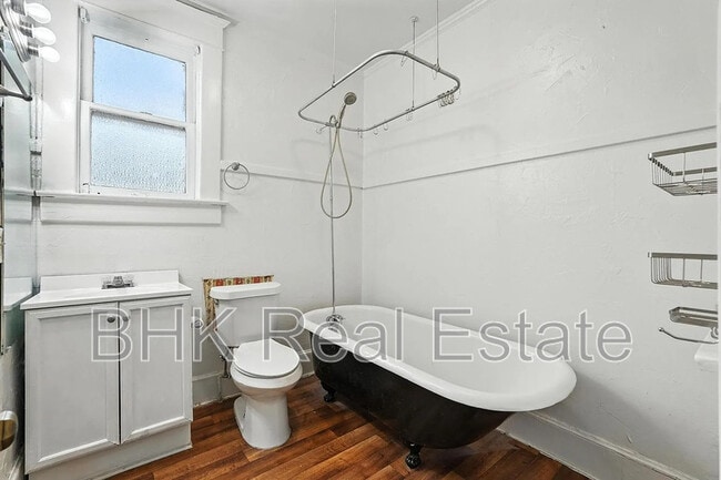 Building Photo - 4920 Victor St