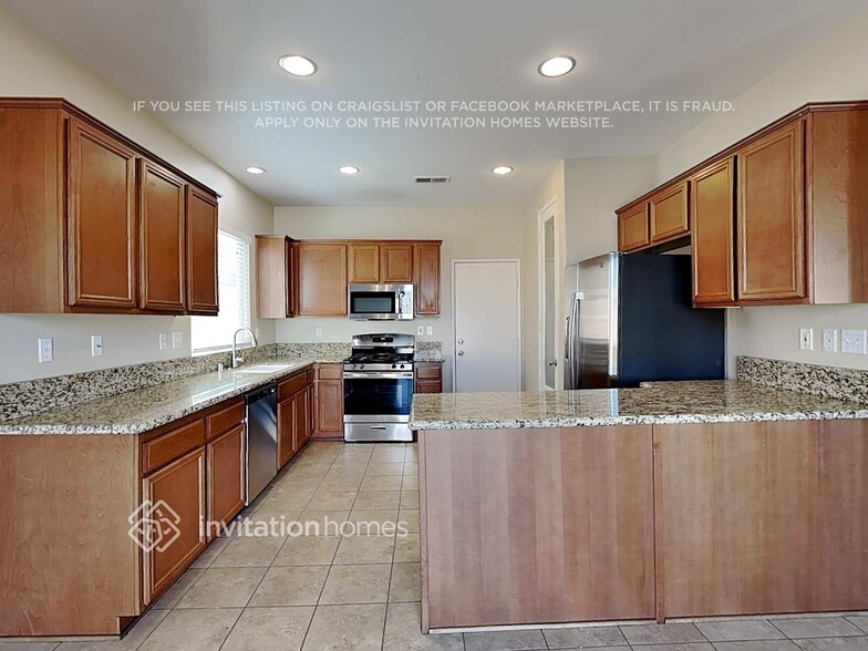 Building Photo - 1956 Montanra Ln