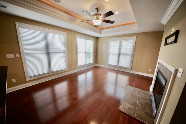 Building Photo - 1607 S Renwick Blvd