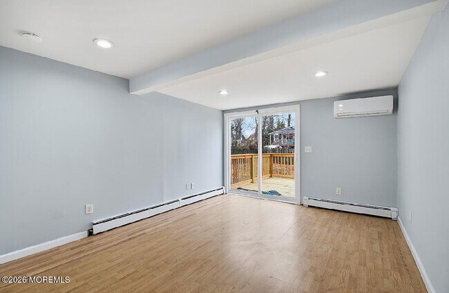 Building Photo - 83 Hennessey St