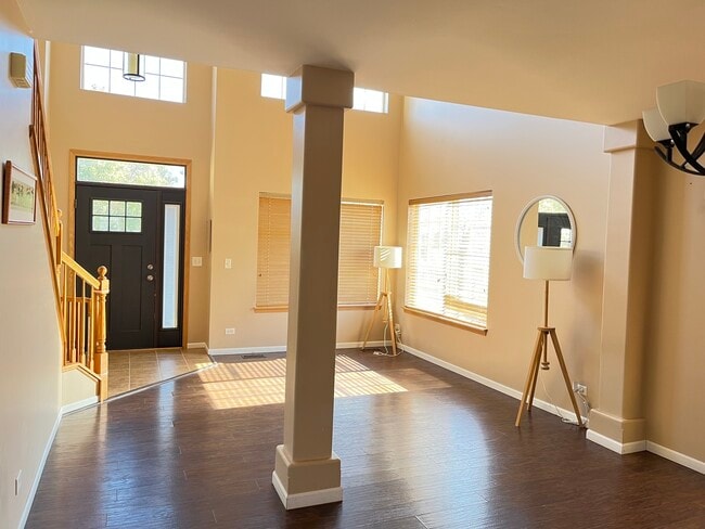 Building Photo - 2289 Grand Pointe Trail