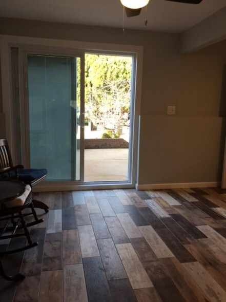 Building Photo - 5 Parkdale Dr