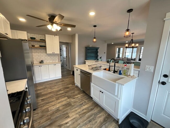 Building Photo - 3-bedroom, 2.0 bathroom home in Saint Joseph