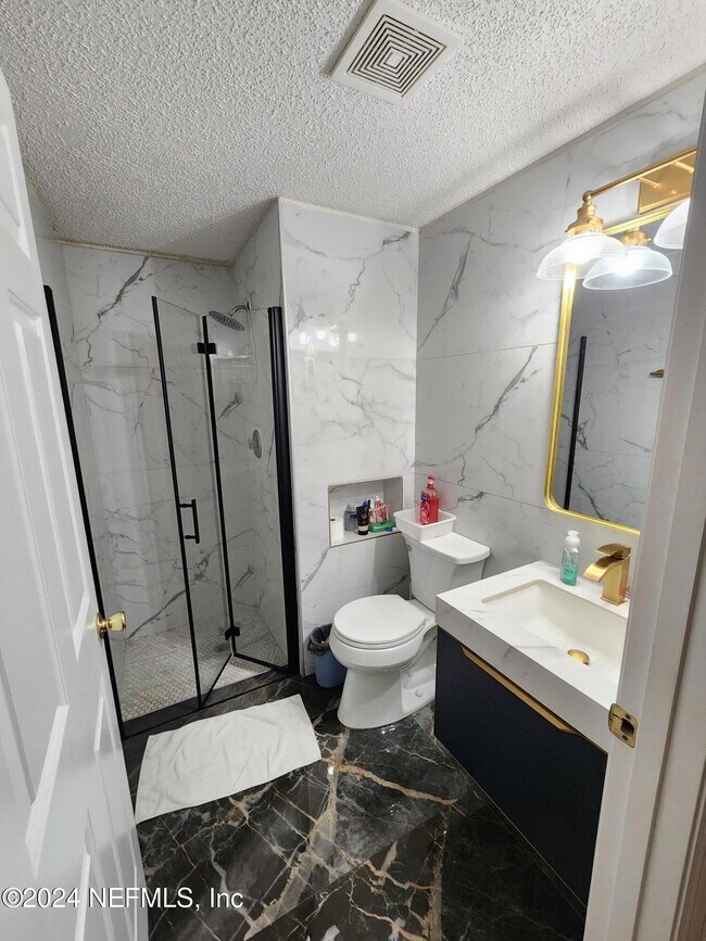 Building Photo - 4432 Summer Walk Ct