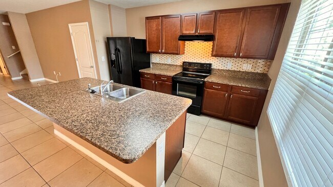 Building Photo - Charming 3 Bedroom, 2 Bathroom Home in Kissimmee!!