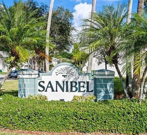 Building Photo - 7813 Sanibel Dr
