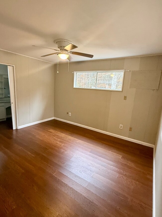 Building Photo - 1317 Moss Hill Dr