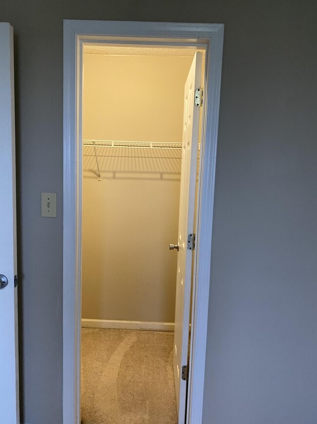 Building Photo - 2070 Carneal Ln