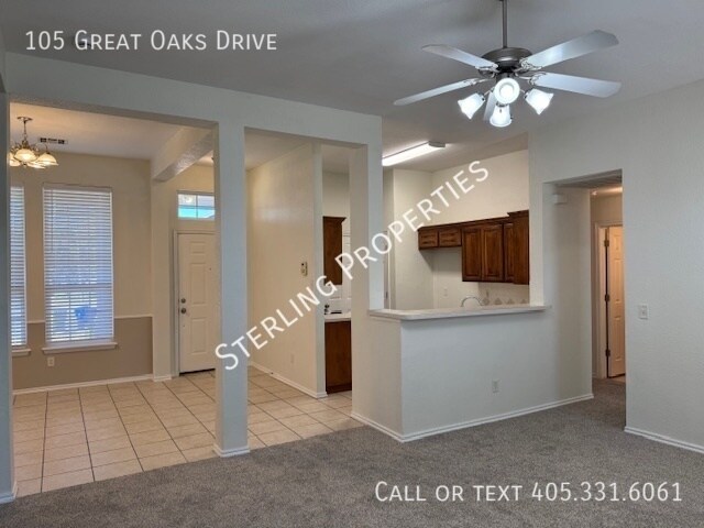 Building Photo - 105 Great Oaks Dr