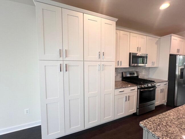 Building Photo - 1674 Delphi Dr