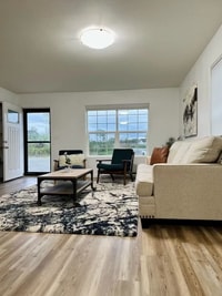 Building Photo - 4726