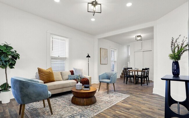 Building Photo - 3 Bed Home Accepting section 8 housing vouchers!