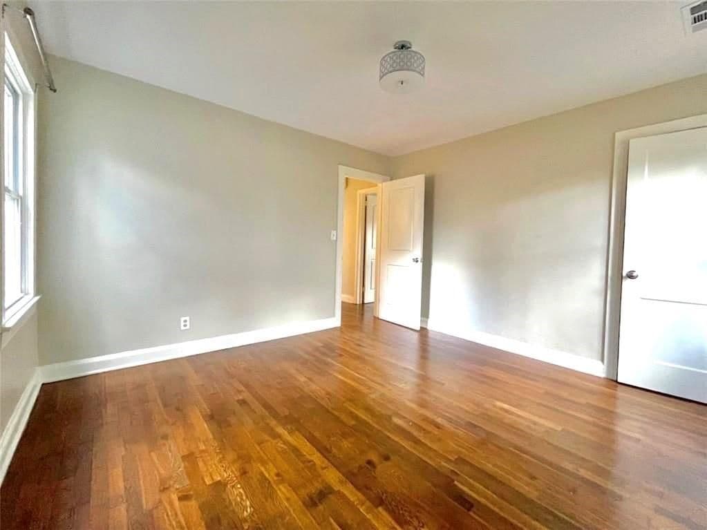 Building Photo - 1449 Lynford Dr SW