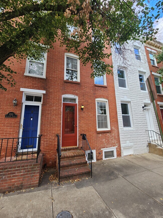 Primary Photo - 1210 Riverside Ave