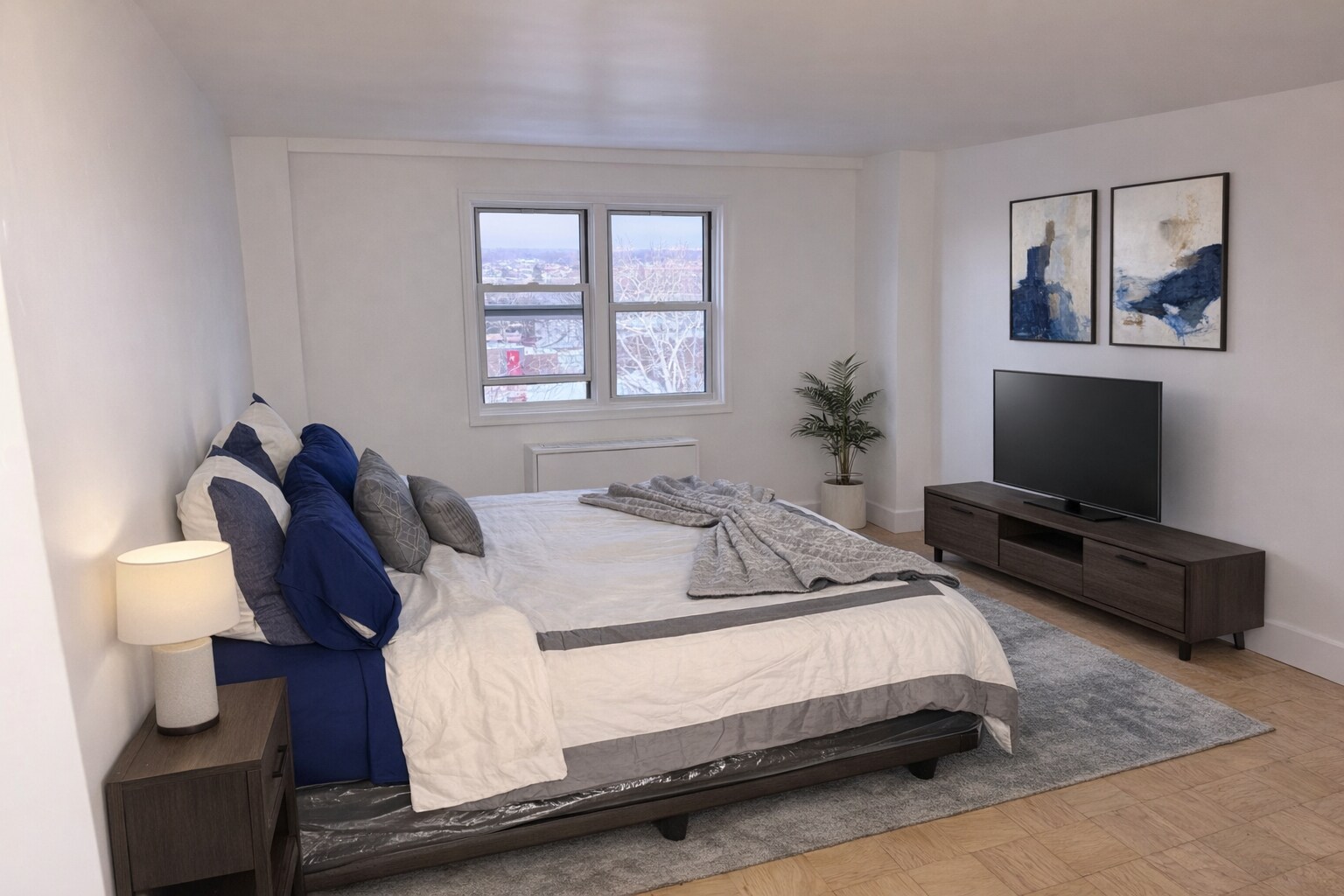 Building Photo - 39 E 39th St