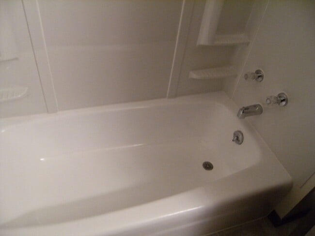 Building Photo - 3026-3028 Menke Cir