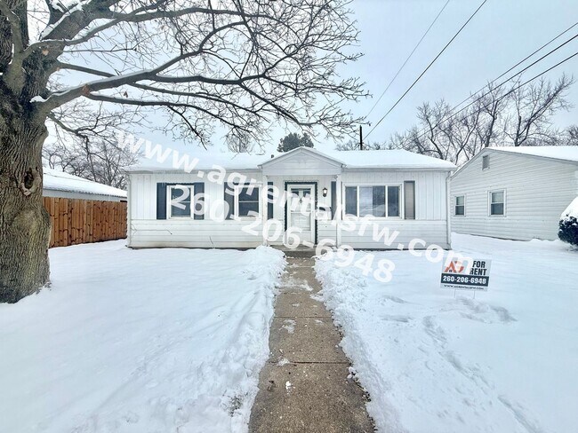 Primary Photo - 3 Bedroom House