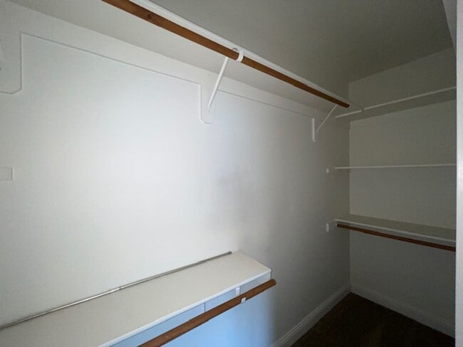 Building Photo - 2165