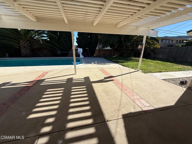 Building Photo - 216 Virginia Dr