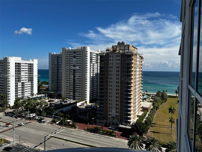 Building Photo - 1945 S Ocean Dr