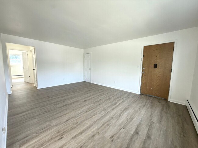 Building Photo - 5917 Cary Ave