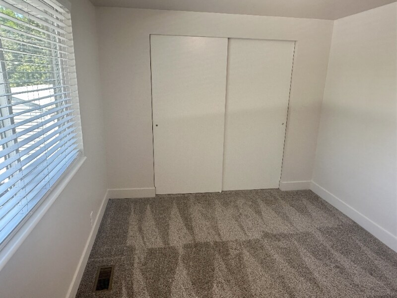 Building Photo - 2117 E 3300 S