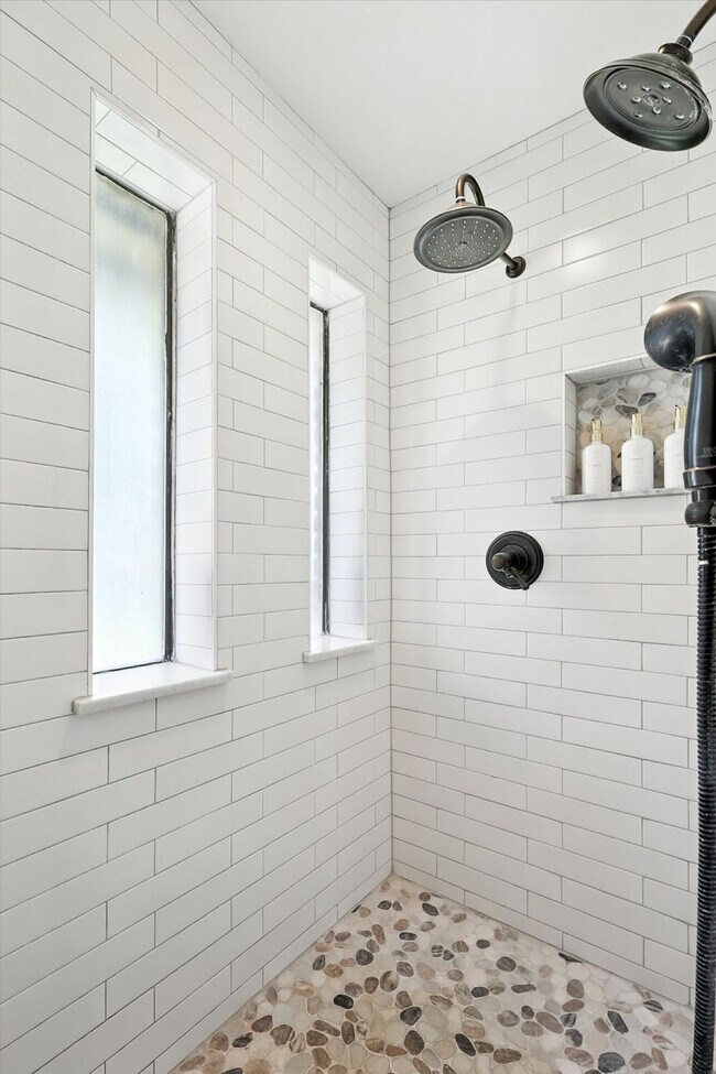 Building Photo - 749 Western Trail