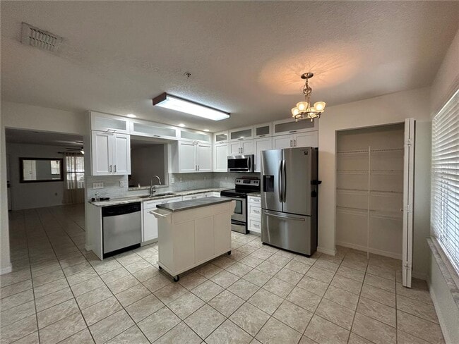 Building Photo - 4574 SW 48th Way