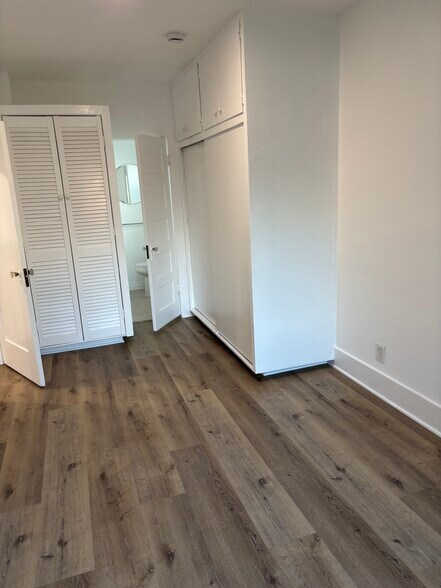 Bedroom closet and linen closet - 713 Amoroso Pl