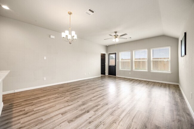 Building Photo - 22630 Rosebush Hl Rd