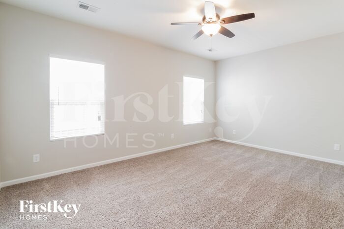 Building Photo - 313 Dunlin Dr