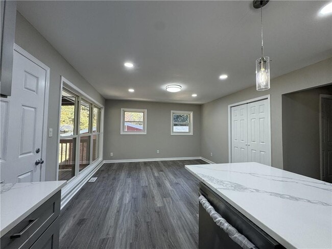 Building Photo - 3489 Creighton Rd SW