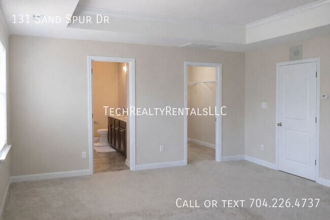 Building Photo - 131 Sand Spur Dr