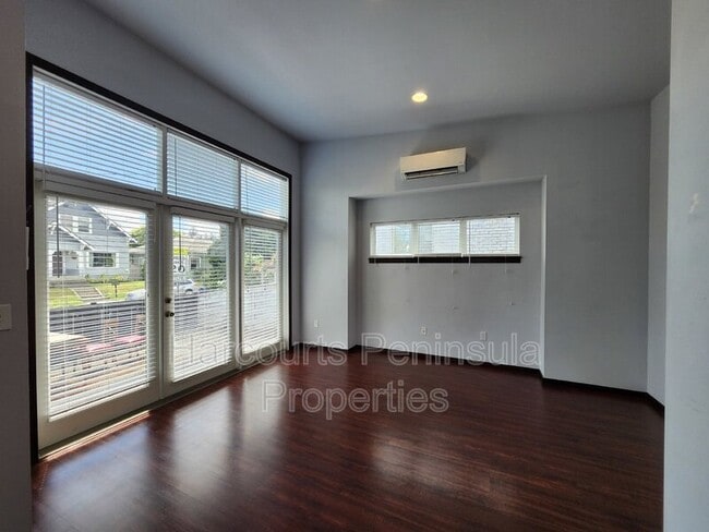 Building Photo - 1224 5th St