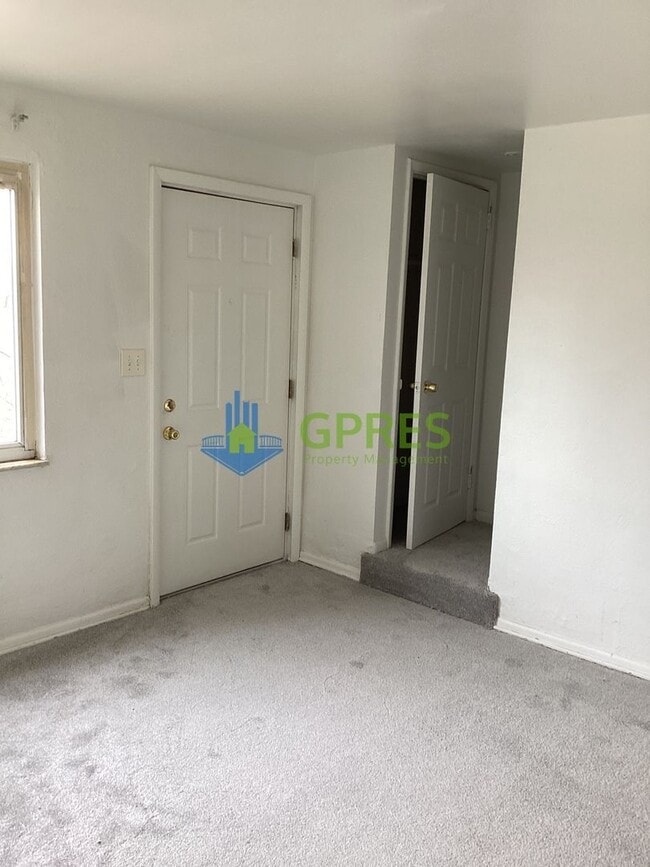 Building Photo - 9210-9212-9212 Florida Ave