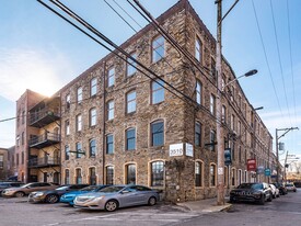 Building Photo - Scotts Mills