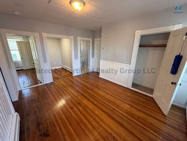 Building Photo - 76 Stetson St