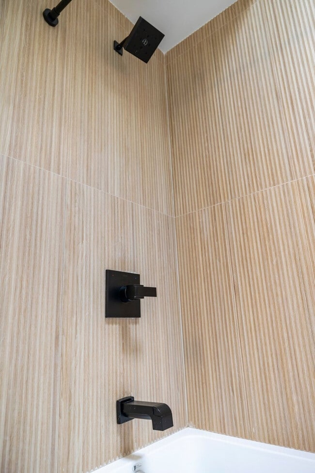 Building Photo - 2A Cherry Ln