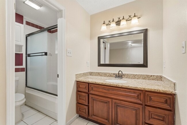 Building Photo - 423 Pickford Dr