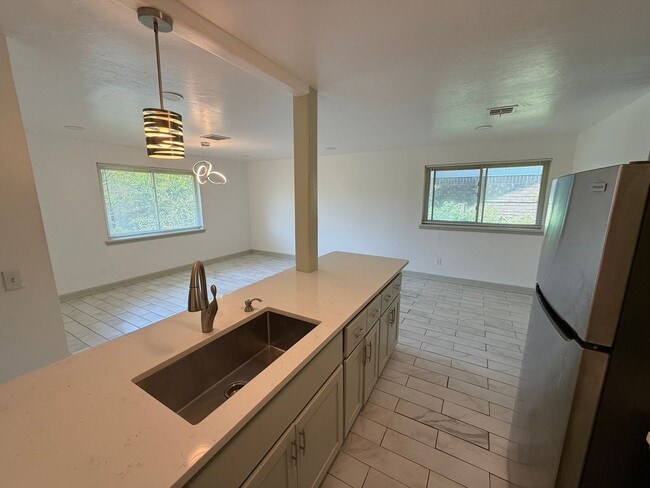 Building Photo - $200 off your move in by 10/1!  Completely...