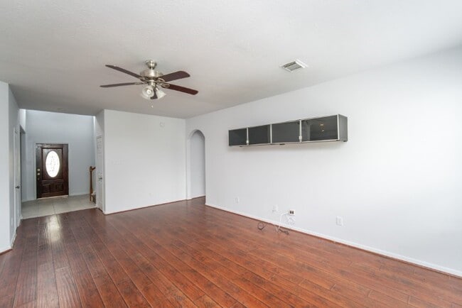 Building Photo - 2322 Cool Springs Ln
