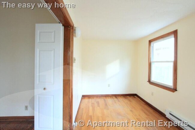 Building Photo - 25 Belknap St